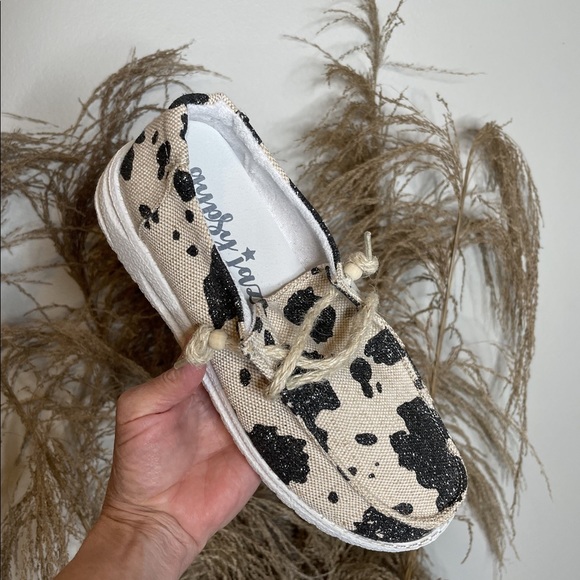 Gypsy Jazz cream and black sparkly cow shoes. - Picture 2 of 3